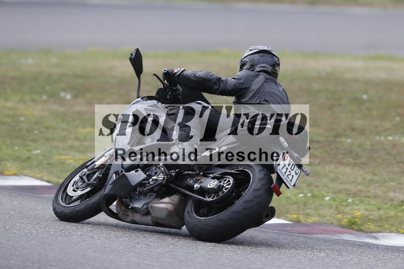 /25 17.07.2026  Cornu Master School ADR/gruen-vert/backside